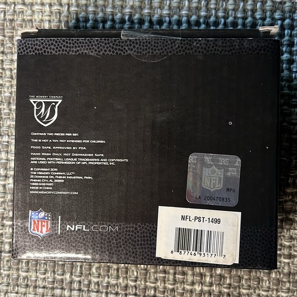 Pittsburgh Steelers Players Salt & Pepper Set - Picture 2 of 3